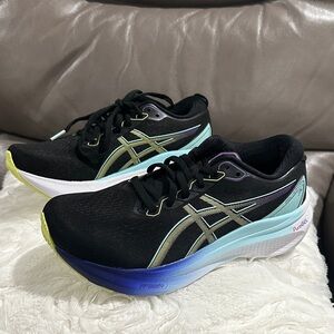 ASICS New Women's Black Running Shoes with Mint and Purple Gradient Midsole 6.0